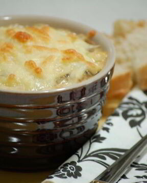 Жюльен с курицей и шампиньонами